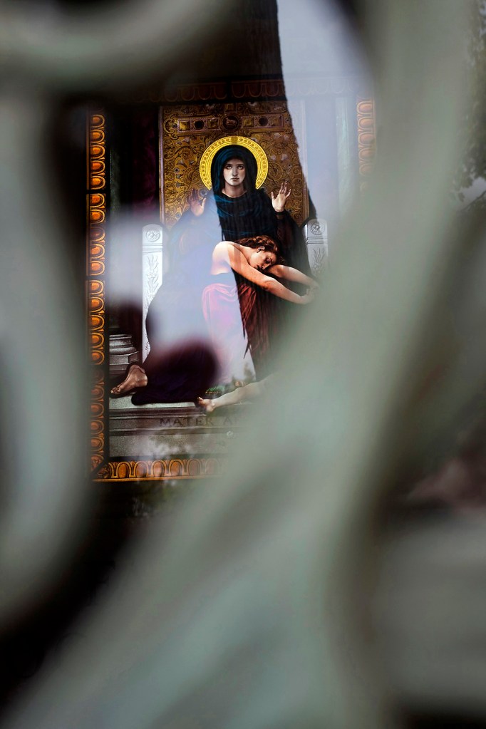 Marcus Bunyan. 'Stones, Vaults, Flowers: Père Lachaise' 2017-2020