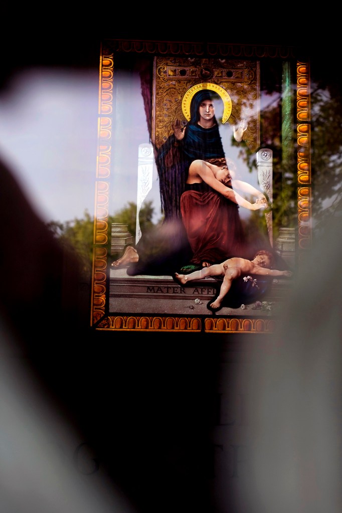 Marcus Bunyan. 'Stones, Vaults, Flowers: Père Lachaise' 2017-2020