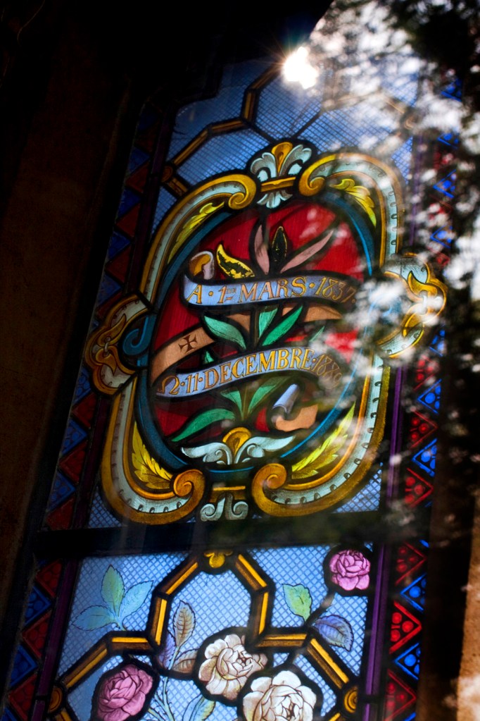 Marcus Bunyan. 'Stones, Vaults, Flowers: Père Lachaise' 2017-2020